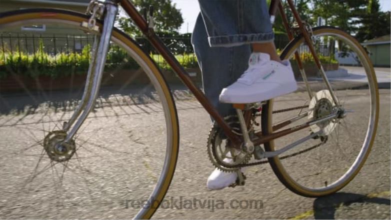 club c 85 vintage apavi0T46411 Reebok krīts/papīrbalts/glenzaļš